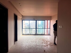 Room in 3 BHK Apartment at Wild Teasel Apartment, Khar West – for Sale