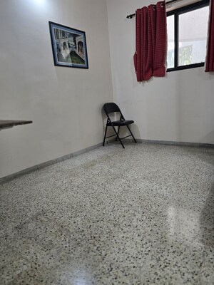 Parking in 1 BHK Apartment at Koregaon Park CHS, Koregaon Park – for Rent