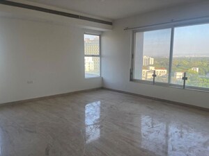 Room in 4 BHK Penthouse at Sangamvadi – for Sale