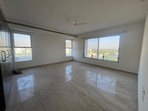 Room in 4 BHK Penthouse at Sangamvadi – for Sale