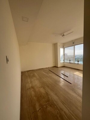 Room in 4 BHK Penthouse at Sangamvadi – for Sale