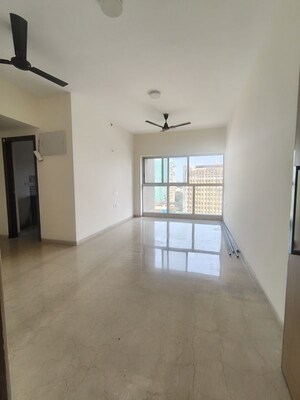 Room in 2 BHK Apartment at Lodha Primo, Parel – for Rent