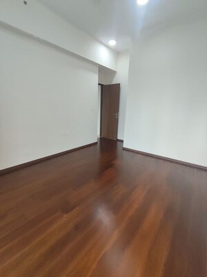 Room in 2 BHK Apartment at Piramal Mahalaxmi, Mahalaxmi – for Rent