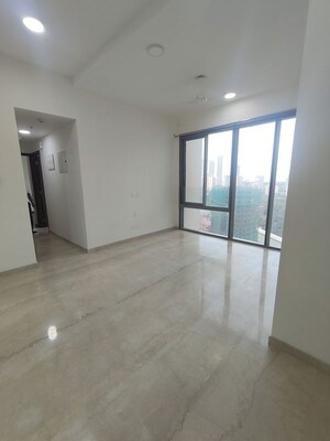 Room in 2 BHK Apartment at Piramal Mahalaxmi, Mahalaxmi – for Rent