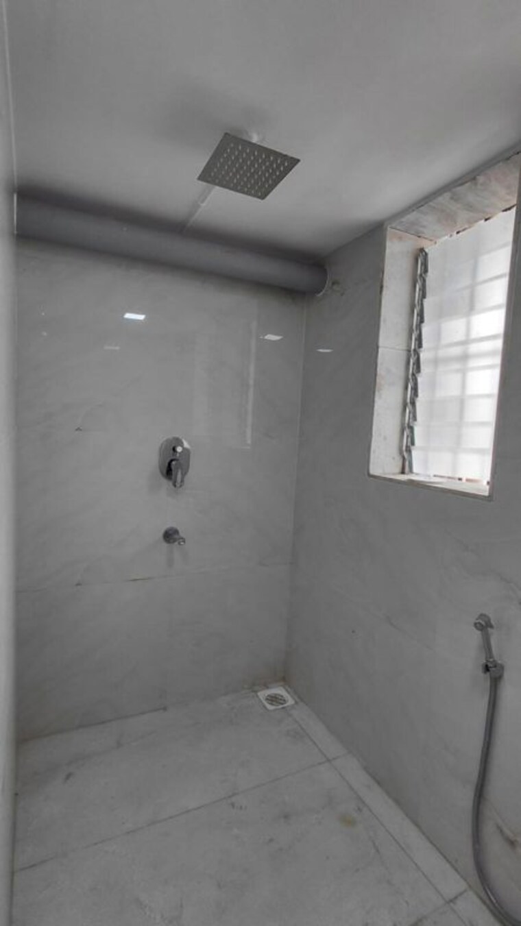 Bathroom, deepak-silverene 3 Bedroom 1250 Sq.Ft. Apartment In Bandra West Mumbai 10788972