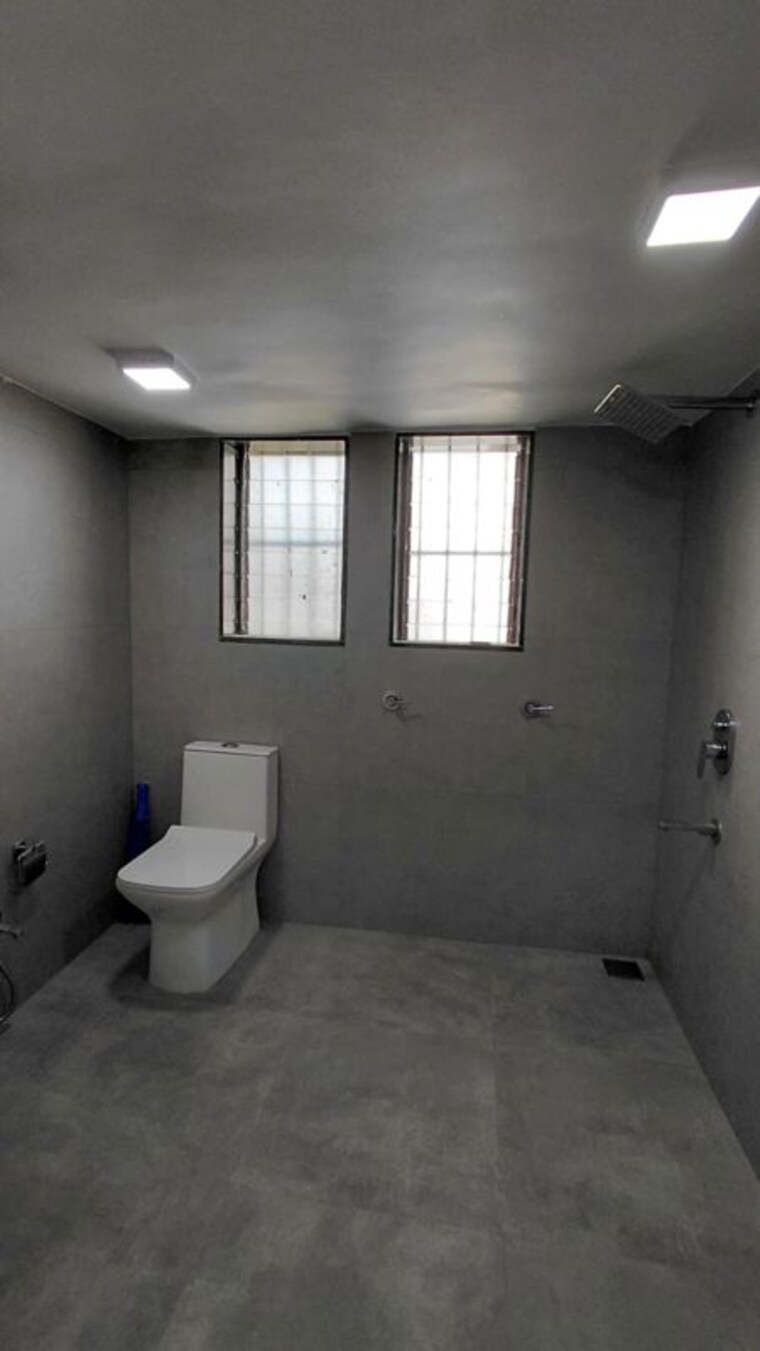 Bathroom, deepak-silverene 3 Bedroom 1250 Sq.Ft. Apartment In Bandra West Mumbai 10788972
