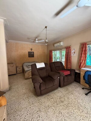 Living Room in 4 BHK Villa at Koregaon Park CHS, Koregaon Park – for Sale
