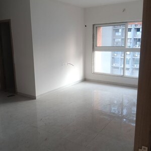 Room in 2 BHK Apartment at Goregaon Sukhniwas CHS, Goregaon West – for Rent