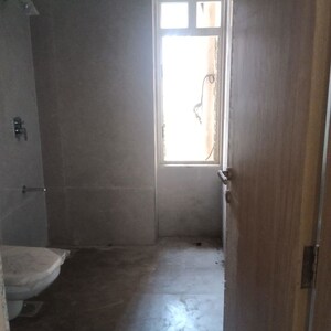 Room in 2 BHK Apartment at Goregaon Sukhniwas CHS, Goregaon West – for Rent