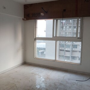 Room in 2 BHK Apartment at Goregaon Sukhniwas CHS, Goregaon West – for Rent