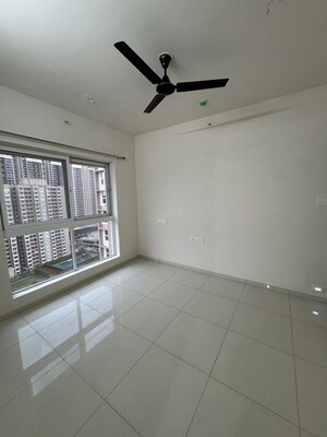 Room in 3 BHK Apartment at Godrej Green Vistas, Mahalunge – for Sale