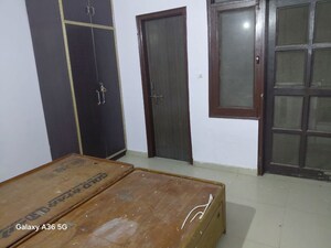 Room in 2 BHK Apartment at New Colony – for Rent