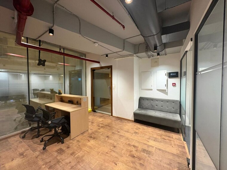  Parking, pinnacle-business-park Commercial Office Space 6500 Sq.Ft. In Andheri East Mumbai 10789036