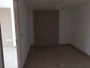 Room in 4 BHK Apartment at Abw La Lagune, Sector 54 – for Sale