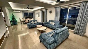 Living Room in 4 BHK Penthouse at Bestech Park View Spa, Sector 47 – for Sale