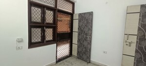 Room in 2 BHK Builder Floor at Mayur Vihar 1 – for Rent
