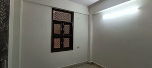 Room in 2 BHK Builder Floor at Mayur Vihar 1 – for Rent