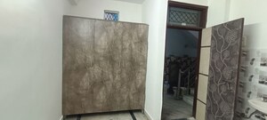 Room in 2 BHK Builder Floor at Mayur Vihar 1 – for Rent