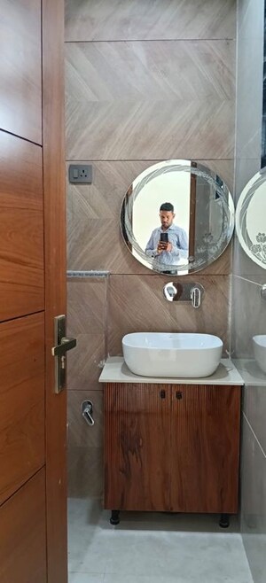 Bathroom in 3 BHK Builder Floor at BPTP District, Sector 81 – for Rent
