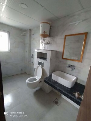 Team Area in 2 BHK Independent House at Sector 14 – for Rent