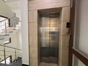 Bathroom in 1 BHK Apartment at Chattarpur – for Rent