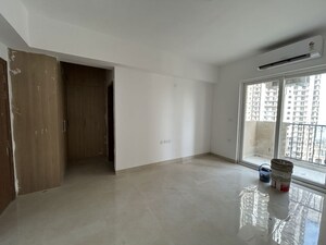 Room in 3.5 BHK Apartment at ATS Picturesque Reprieves, Sector 152 – for Rent