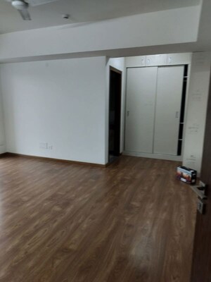 Room in 4 BHK Apartment at Godrej Air Sector 85, Sector 85 – for Rent