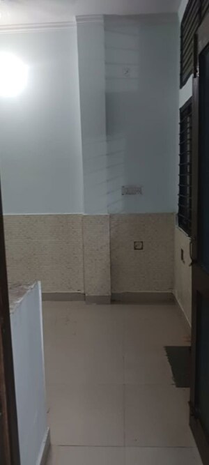 Bathroom in 2.5 BHK Builder Floor at RWA Apartments Sector 45, Sector 45 – for Rent
