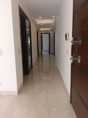 Building Lobby in 4 BHK Builder Floor at Green Park – for Rent