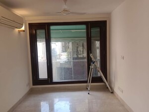Building Lobby in 4 BHK Builder Floor at Green Park – for Rent