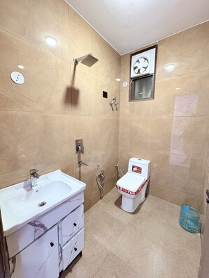 Team Area in 3 BHK Builder Floor at Khirki Extension – for Sale