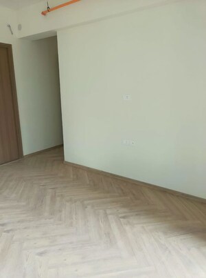  3 BHK Apartment at Vartak Nagar – for Rent