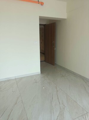 Room in 3 BHK Apartment at Vartak Nagar – for Rent