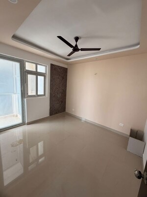 Room in 2 BHK Apartment at Ganga Apartments Gomti Nagar, Gomti Nagar – for Rent