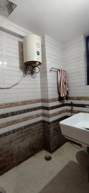 Attached Bathroom in 2 BHK Apartment at Kankarbagh – for Rent