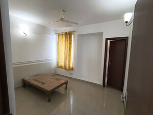 Room in 3 BHK Apartment at Ramprastha City The Atrium, Sector 37d – for Sale