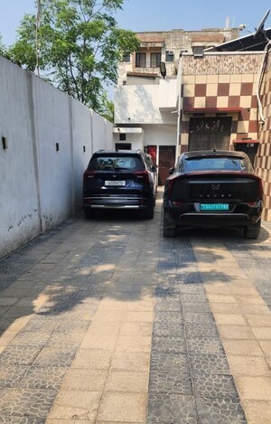 Parking in 4 BHK Villa at New Rajesh Nagar – for Sale