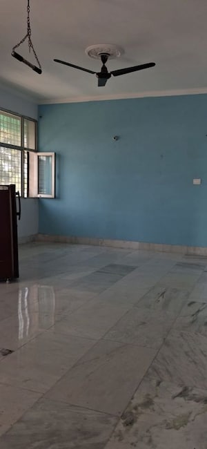 2 BHK Independent House For Rent in Sector 2