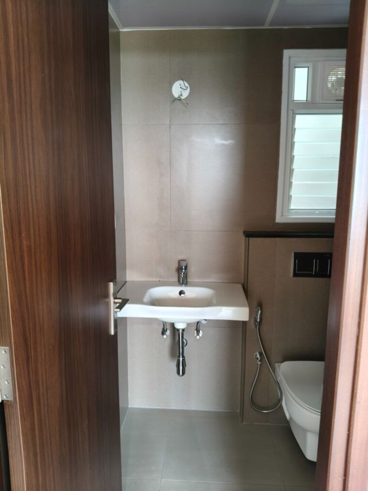 Bathroom, adarsh-tropica 2 Bedroom 925 Sq.Ft. Apartment In Sarjapur Road Bangalore 10789220