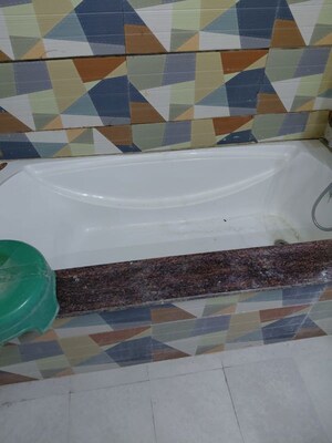 Bathroom in 2 BHK Builder Floor at Alakapuri – for Rent