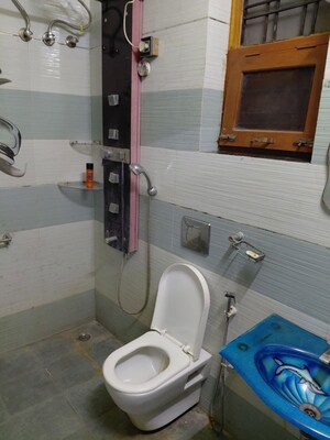 Bathroom in 2 BHK Builder Floor at Alakapuri – for Rent