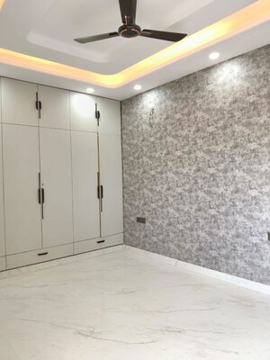 Room in 3 BHK Builder Floor at Sector 84 – for Sale