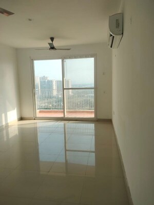 Room in 4 BHK Apartment at AVS Orchard, Sector 77 – for Rent