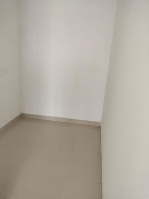 Room in 4 BHK Apartment at AVS Orchard, Sector 77 – for Rent