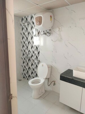 Bathroom in 4 BHK Apartment at AVS Orchard, Sector 77 – for Rent