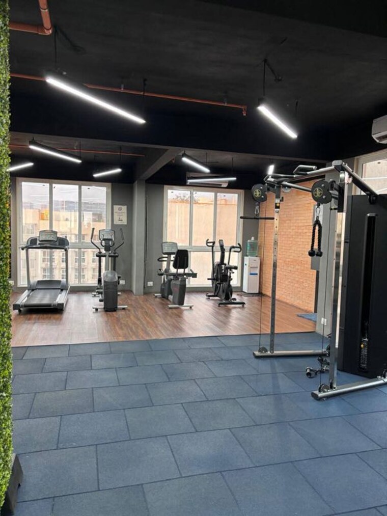 Gym, dn nagar 2 Bedroom 900 Sq.Ft. Apartment In Dn Nagar Mumbai 10789336