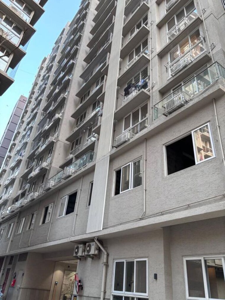 Exterior View, dn nagar 2 Bedroom 900 Sq.Ft. Apartment In Dn Nagar Mumbai 10789336