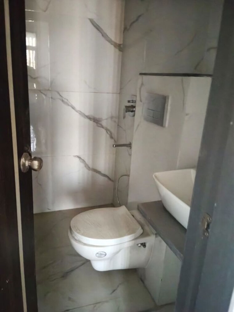 Bathroom, spenta-alta-vista 2 Bedroom 627 Sq.Ft. Apartment In Chembur Mumbai 10789345