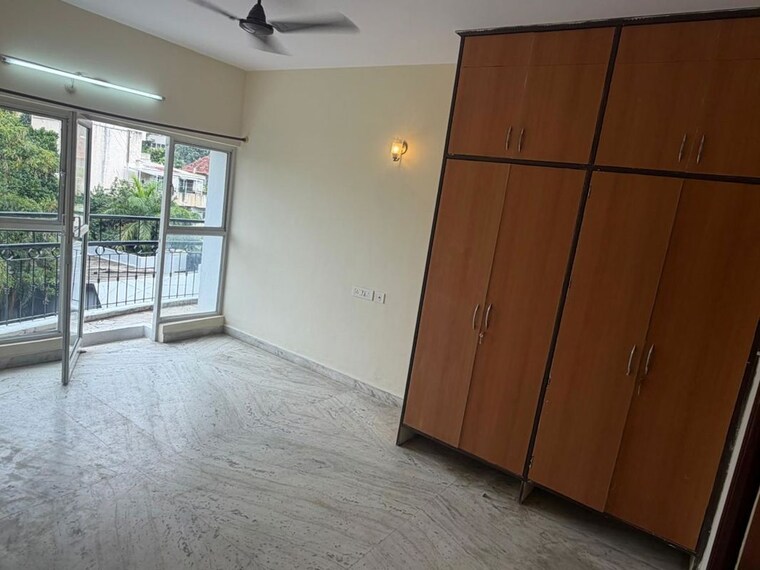 Room, richmond-premier 3 Bedroom 2100 Sq.Ft. Apartment In Richmond Road Bangalore 10789376