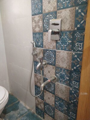 Furnished Amenities in 2 BHK Apartment at Ashish CHS Andheri, Andheri West – for Rent